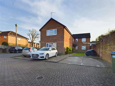 Grove House, Moons Lane, Horsham, West Sussex, RH13 5BX