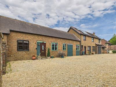 Sandygate Lane, Horsham, RH13 6LR