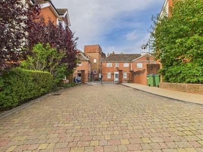 Blackhorse Way, Horsham
