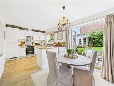 Rhodes Way, Billingshurst, West Sussex.