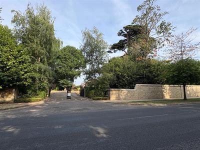 Springfield Park, North Parade, Horsham, West Sussex.