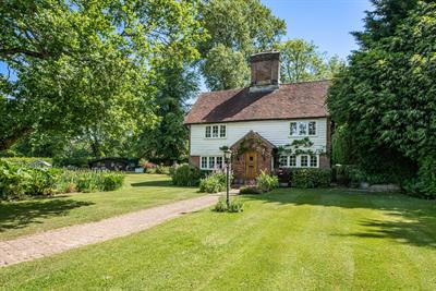 Brighton Road, Monks Gate, Horsham, West Sussex, RH13 6JD