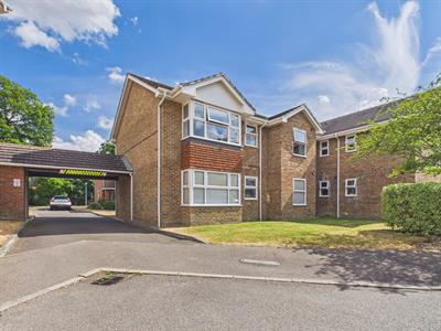 Bowes Close, Horsham, RH13 5SZ