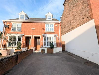 Devonshire Road, Horsham, RH13