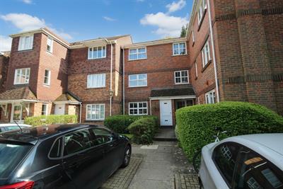 North Parade, Horsham, RH12