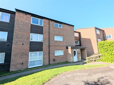Gilligan Close, Horsham, RH12