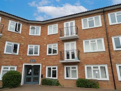 Bishopric, Horsham, RH12