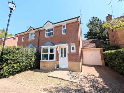 Bullfinch Close, Horsham, RH12