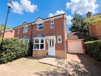 Bullfinch Close, Horsham, RH12
