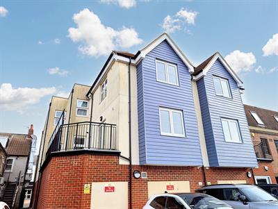 East Street, Horsham, RH12