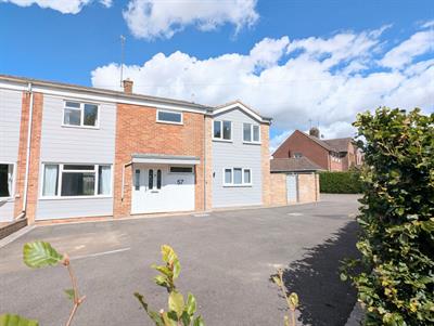Townfield, Kirdford, RH14